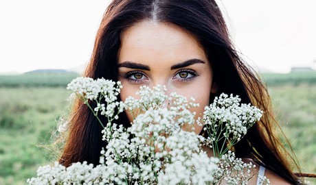 Augenbrauen formen, färben & schminken: Der Weg zum perfekten Look