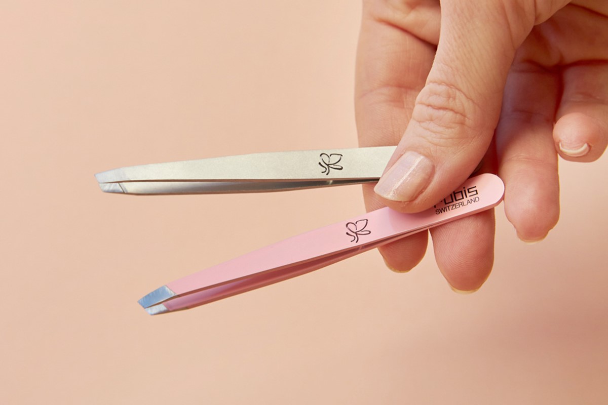 The filigree BUTTERFLY tweezers by Rubis