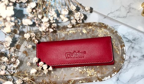 Das Rubis Spiegel-Etui ist eine glamouröse Geschenkidee für Weihnachen (und natürlich das ganze neue Jahr)